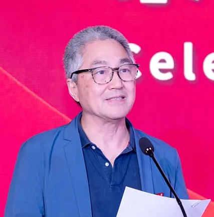 “陆老师，与你相遇，好幸运！”